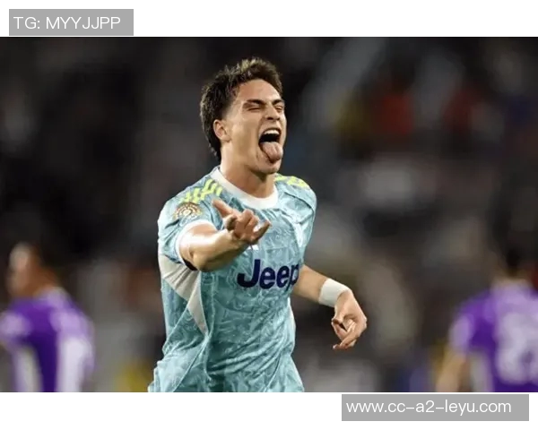 孔塞桑伊尔迪兹华丽过人连连挑战防线前者射门被挡精彩瞬间引发全场欢呼 孔塞桑伊尔迪兹华丽过人连连挑战防线前者射门被挡精彩瞬间引发全场欢呼